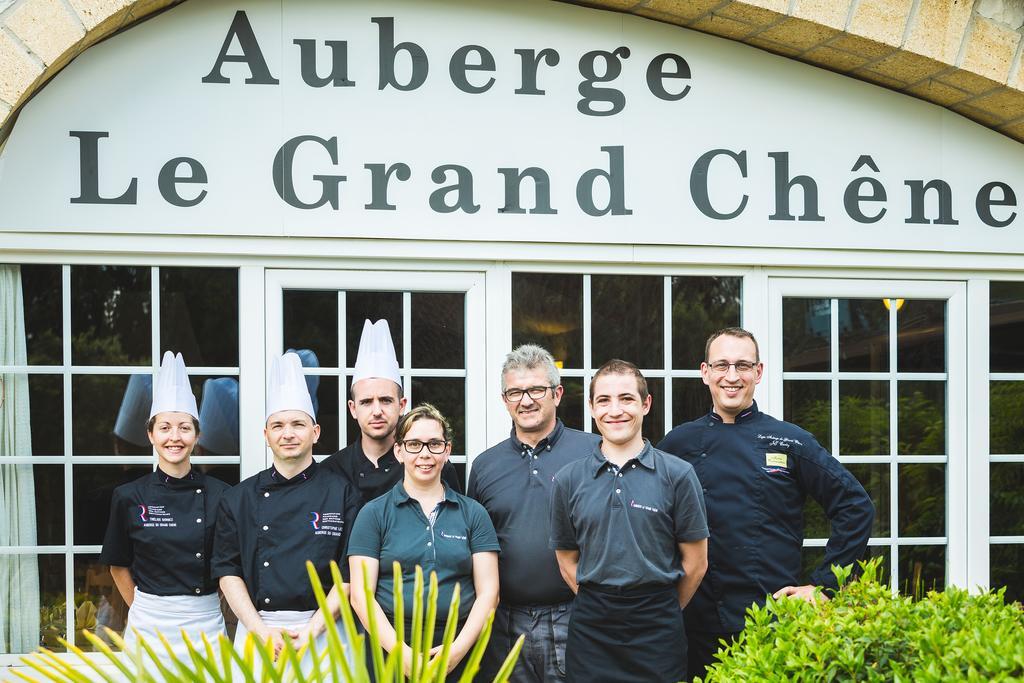 Auberge Du Grand Chene Sillans-la Cascade Exteriör bild